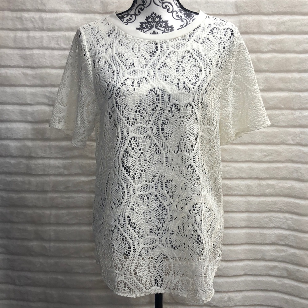 Banana Republic Women’s White Crochet Blouse Top size Large w/ back zipper